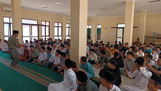 Pondok Pesantren Muhammadiyah Boarding School Bumiayu Beri Motivasi ...