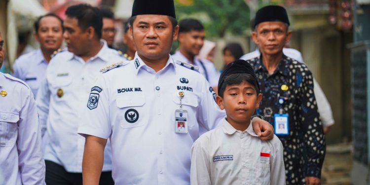 Tanah Tergerus Arus Sungai, Warga Masih Ditagih PBB — Bupati Tegal Janji Hapus Pajak untuk Lahan Rusak Iskak